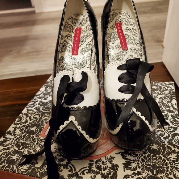 Pin-up Tuxedo Heels - Picture 3 of 7